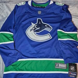 Vancouver Canucks Mens Large Fanatics NHL Team Jersey